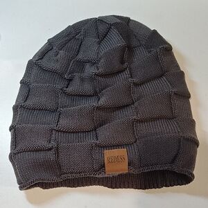 Redess Fuzzy Lined Winter Hat